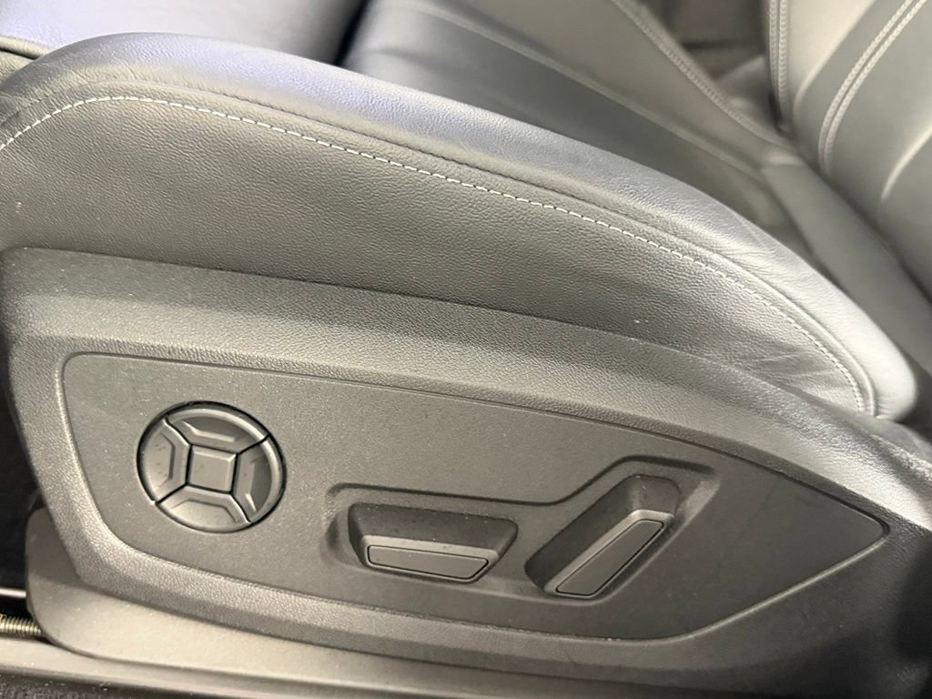 Used 2022 Audi Q4 e-tron Prestige AWD/4WD image 22