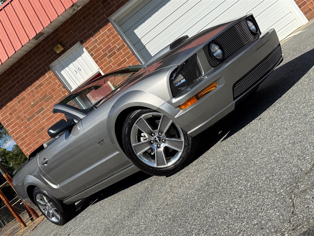 Used 2008 Ford Mustang GT RWD image 32