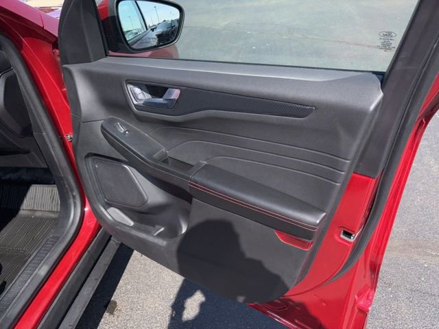 Certified 2023 Ford Escape ST-Line Select AWD/4WD image 7