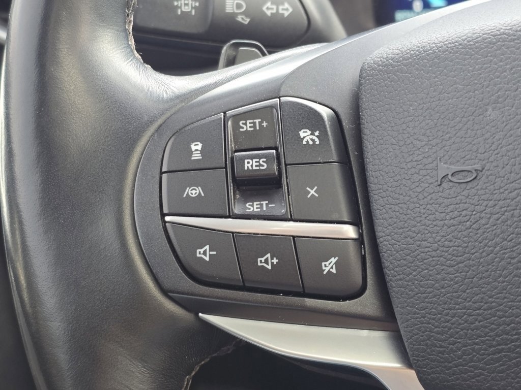 Used 2020 Ford Explorer Platinum w/ Premium Technology Package image 28