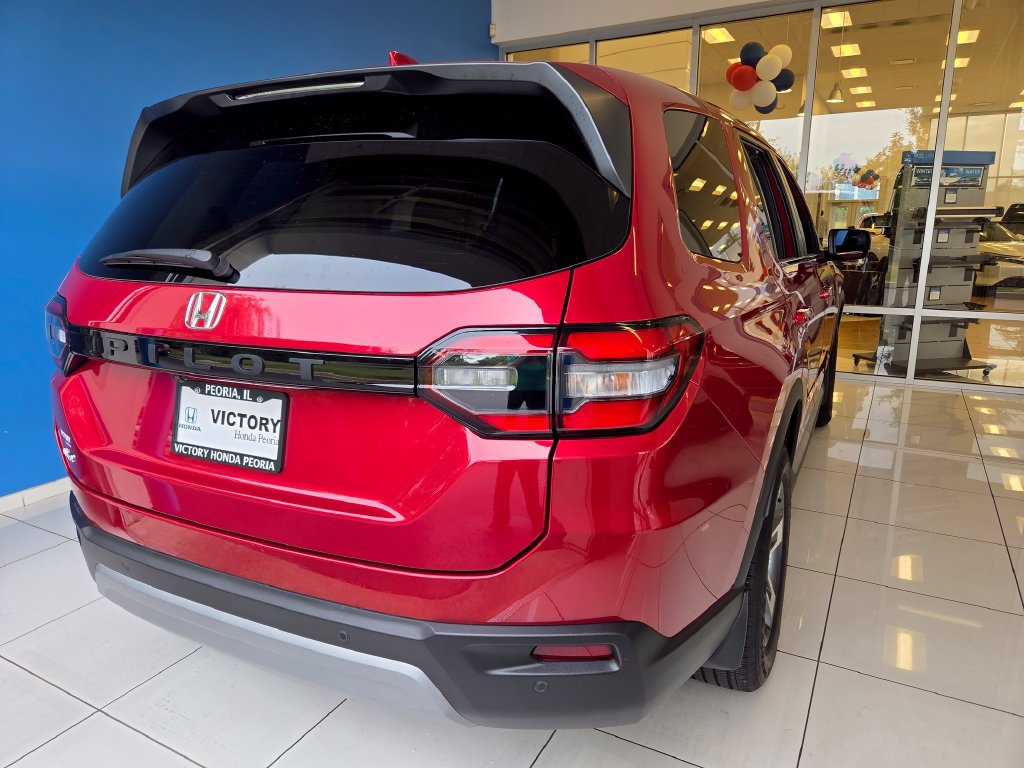 Certified 2025 Honda Pilot EX-L image 6