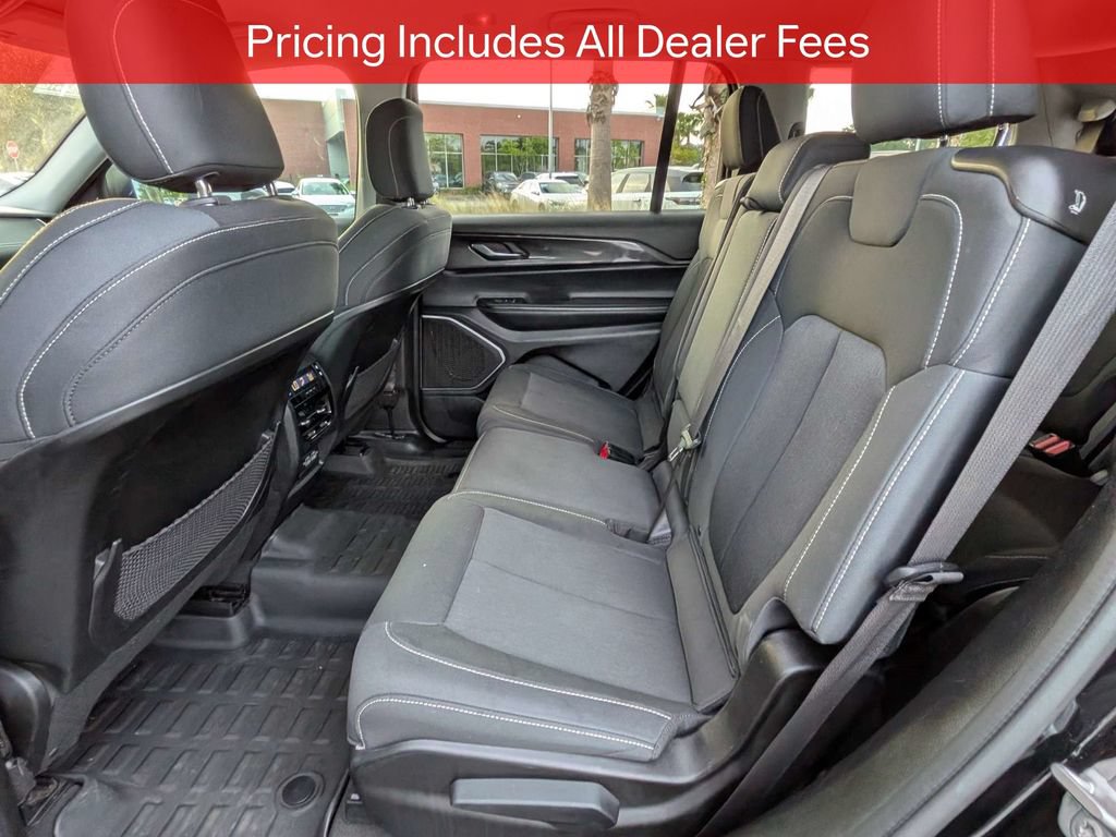 Used 2022 Jeep Grand Cherokee L Laredo w/ Luxury Tech Group I AWD/4WD image 14