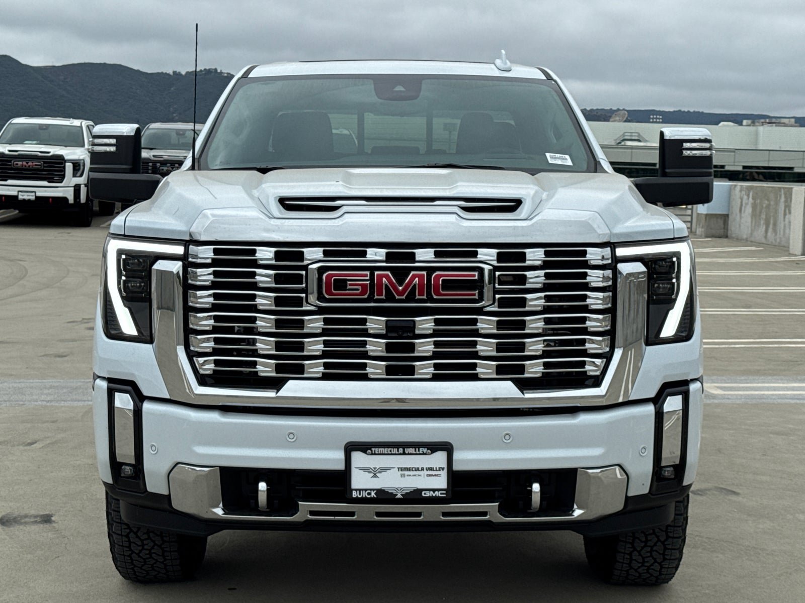 New 2026 GMC Sierra 2500 Denali w/ Denali Reserve Package AWD/4WD image 5