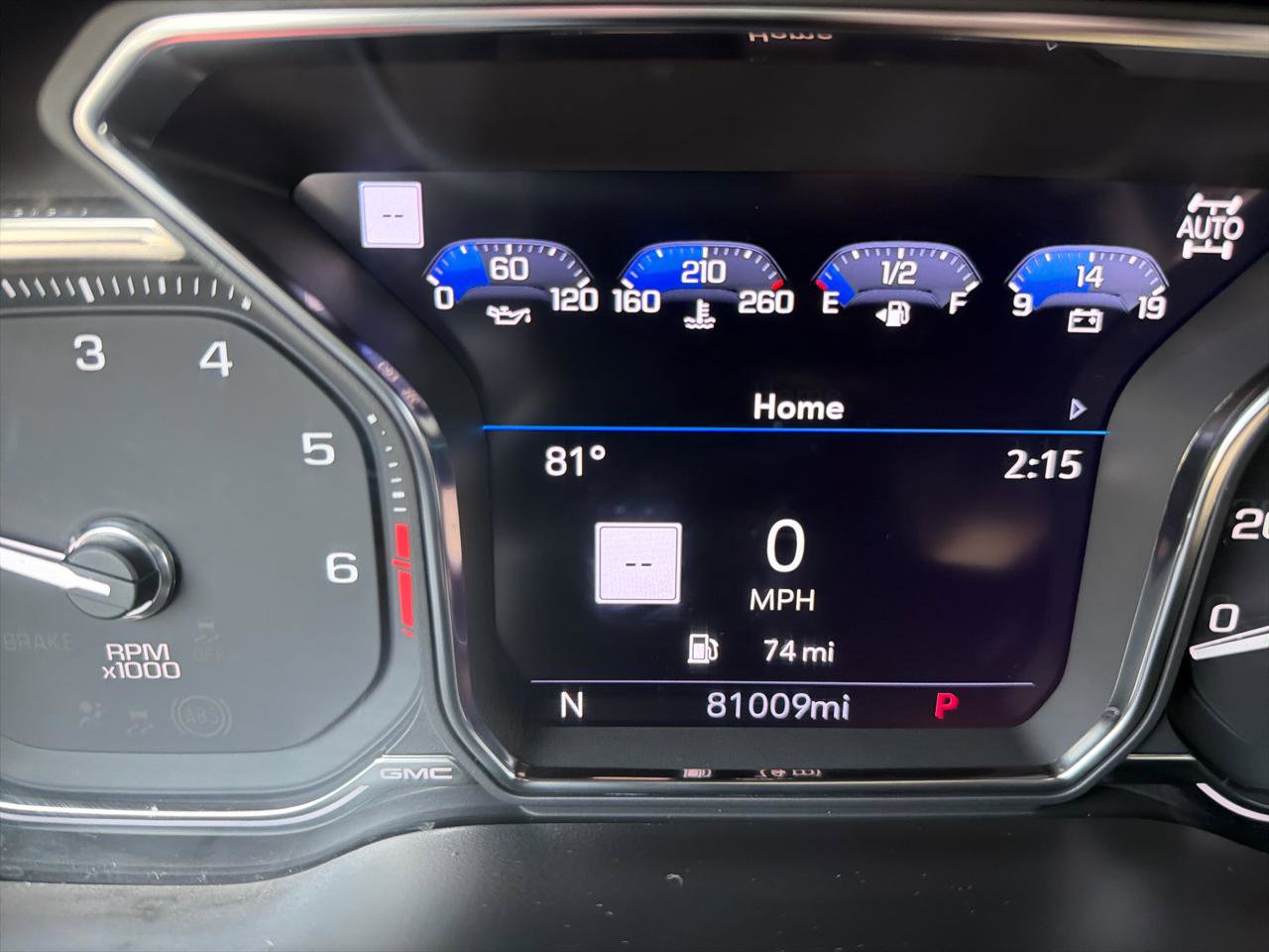 Used 2021 GMC Yukon XL Denali w/ Denali Premium Package image 29