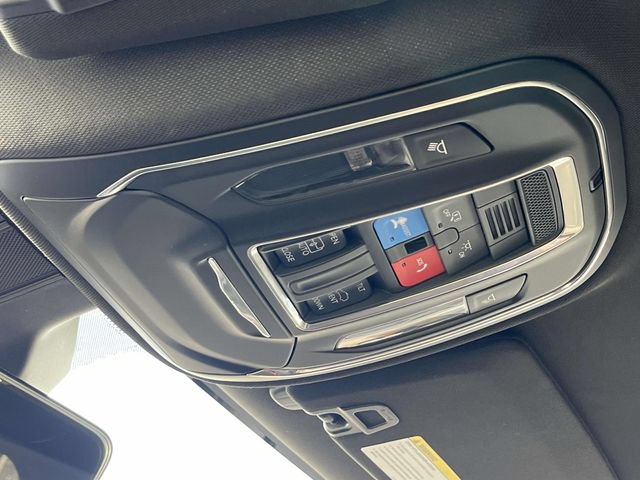 Used 2025 Jeep Grand Cherokee Laredo X AWD/4WD image 32