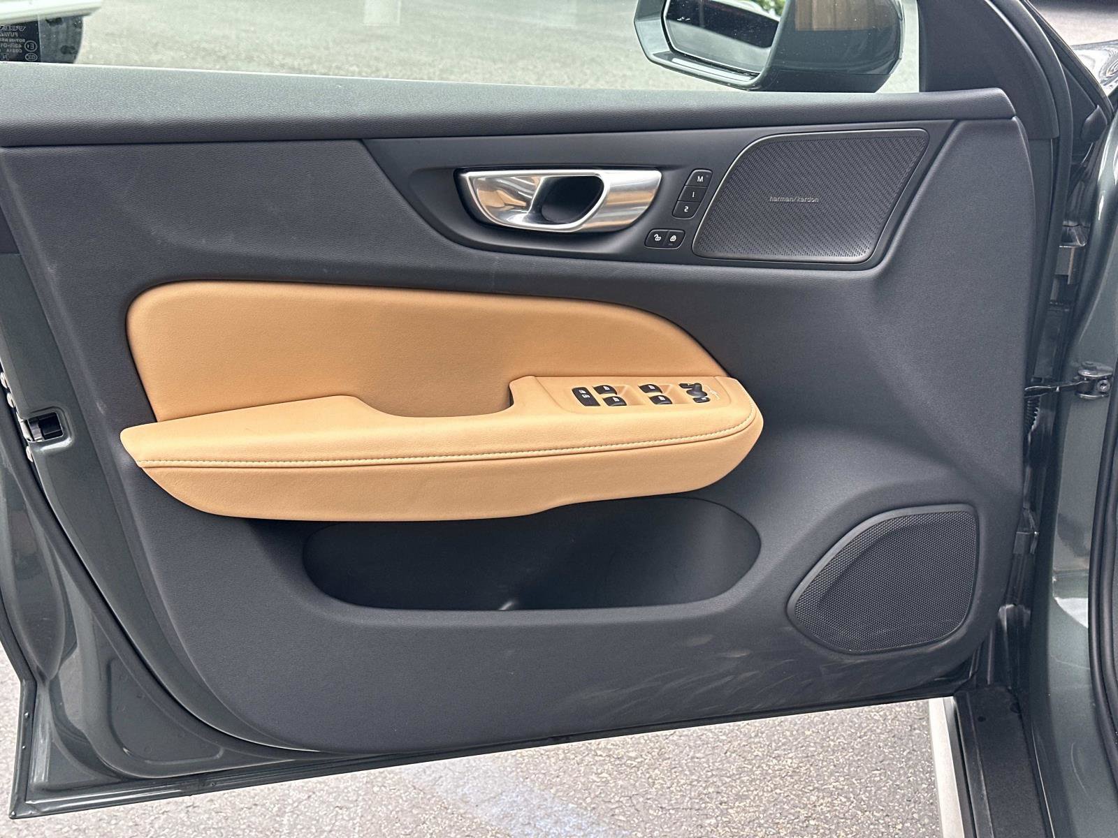 Used 2026 Volvo V60 B5 Cross Country Ultra w/ Climate Package AWD/4WD image 15