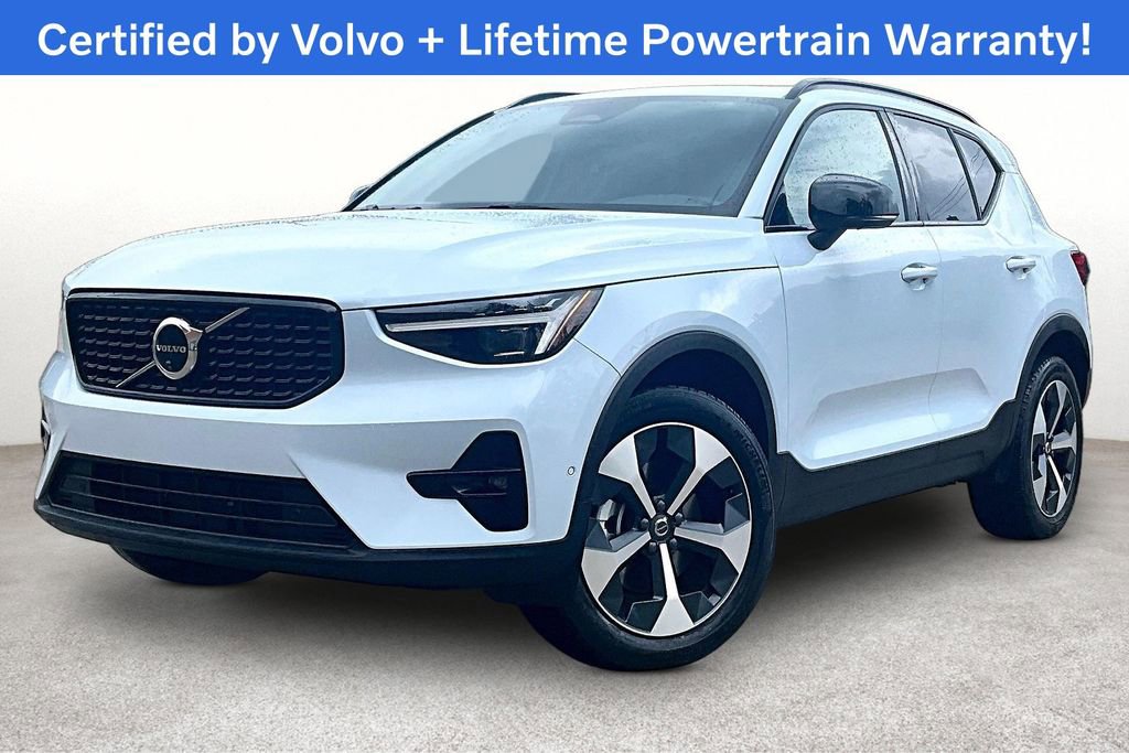 Certified 2026 Volvo XC40 B5 Plus image 15