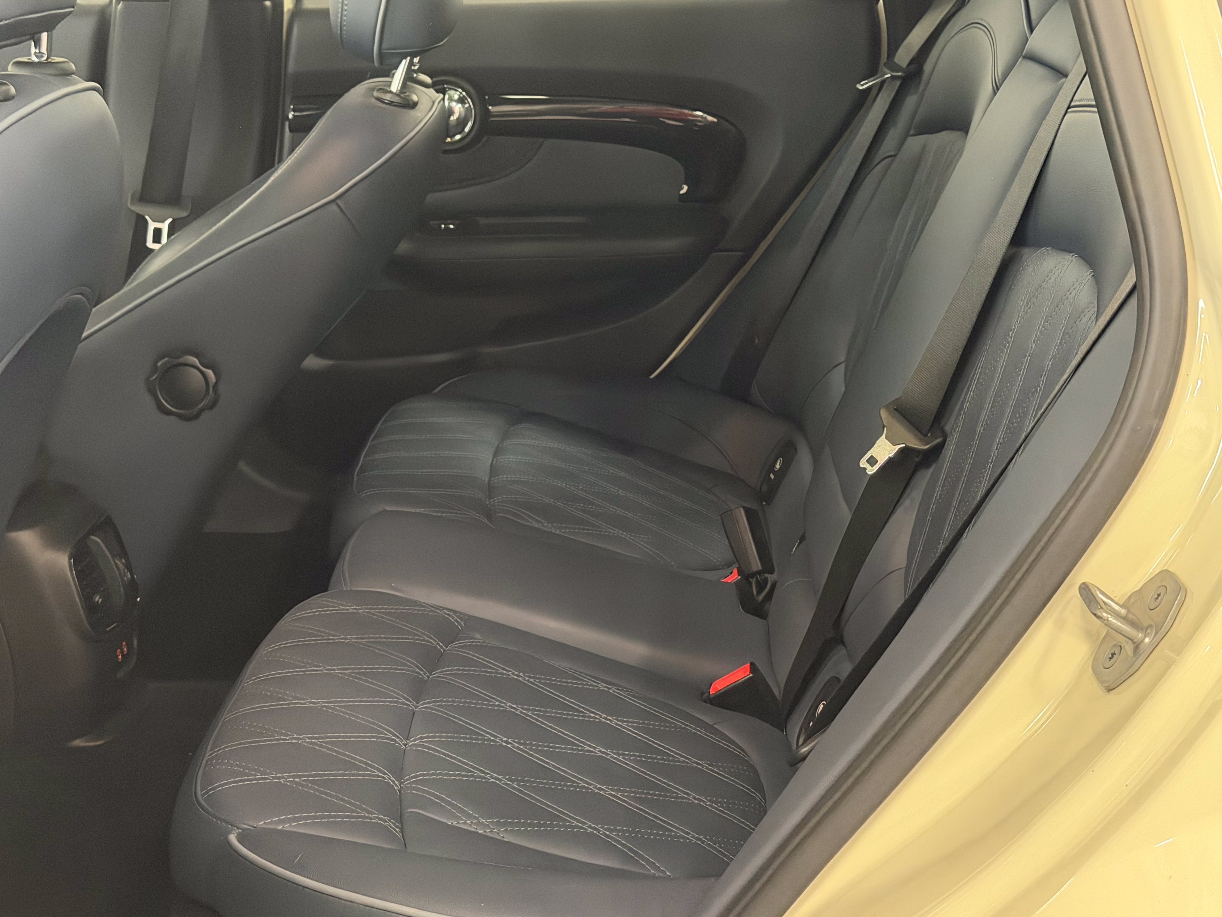 Used 2022 MINI Cooper Clubman S w/ Signature Upholstery Package AWD/4WD image 24
