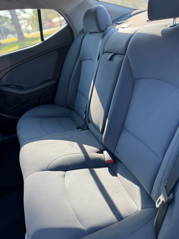 Used 2015 Kia Optima LX image 18