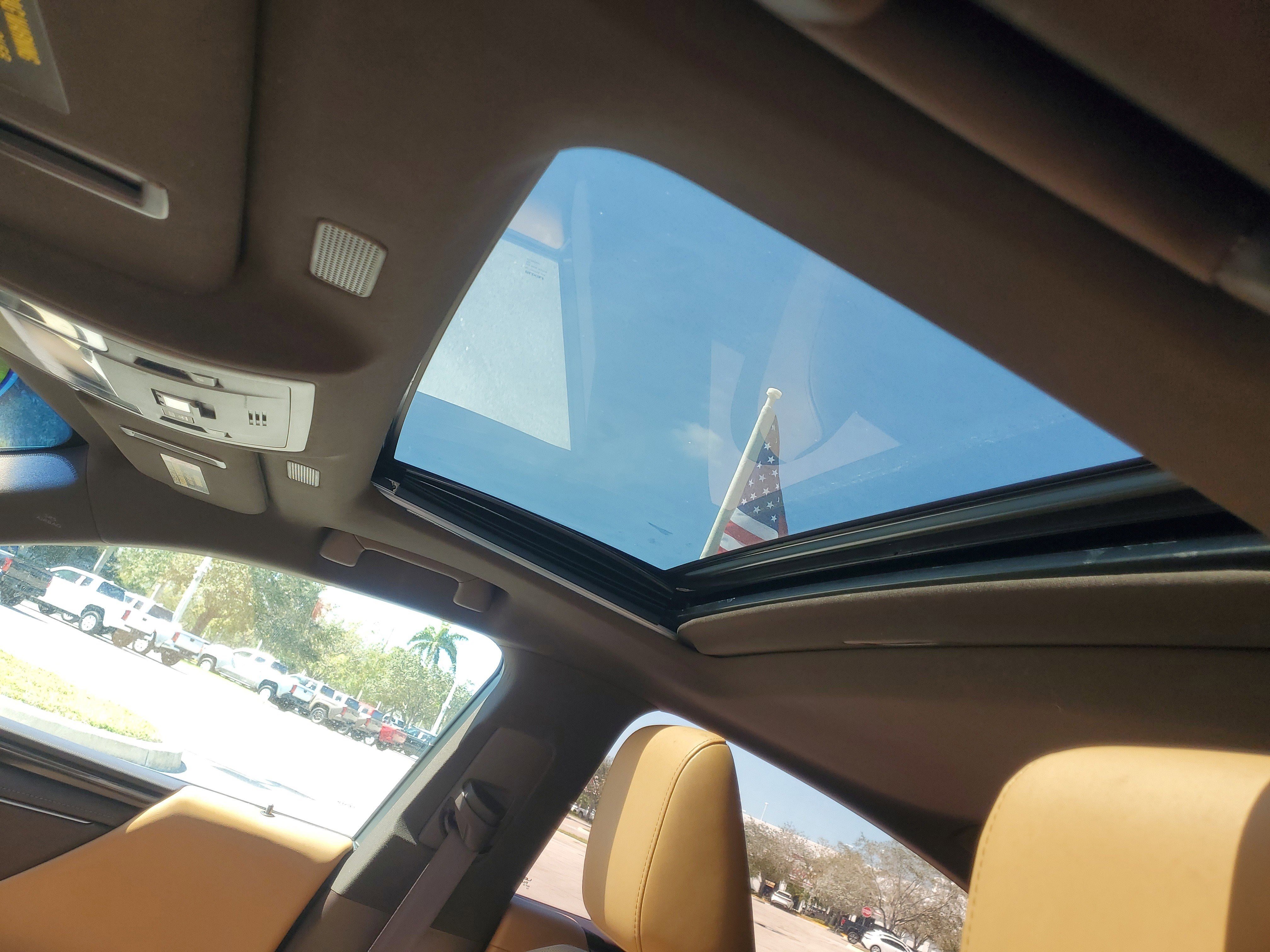 Used 2020 Lexus ES 350 w/ Premium Package FWD image 19