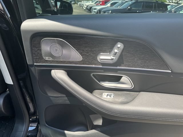 Used 2026 Mercedes-Benz GLS 450 4MATIC image 37