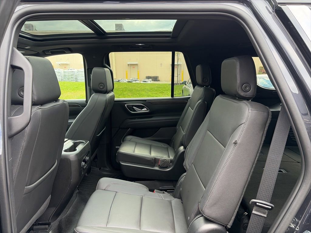 Used 2022 Chevrolet Tahoe LT w/ LT Signature Plus Package AWD/4WD image 19