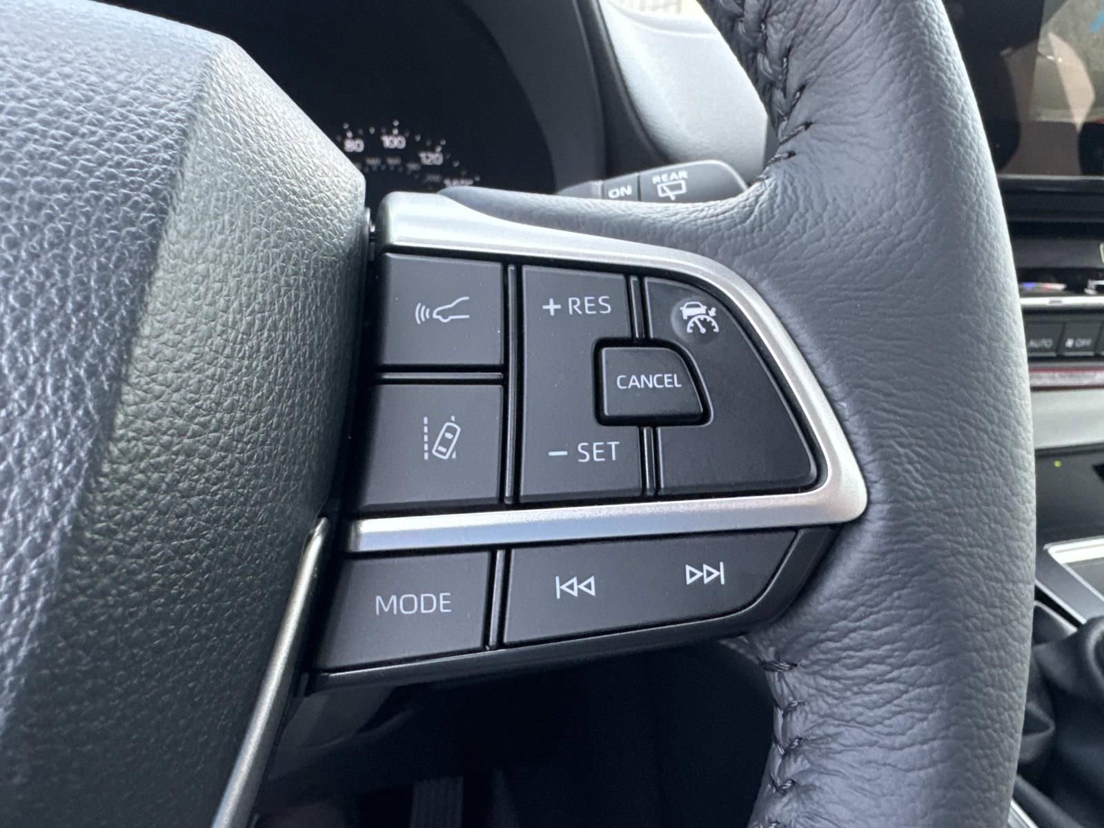 New 2026 Toyota Sienna XLE AWD/4WD image 15