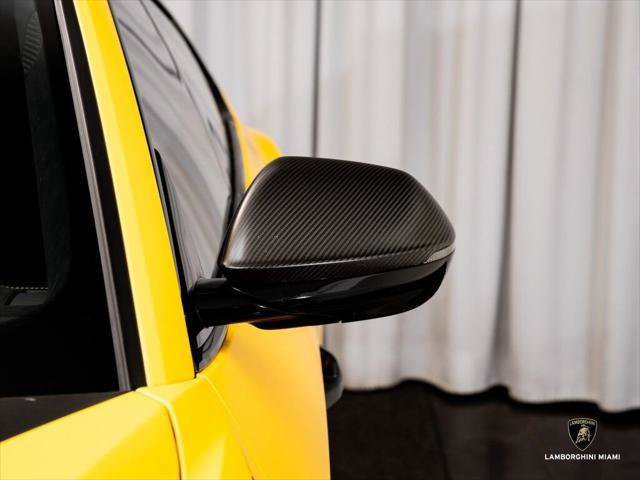 Used 2024 Lamborghini Urus Performante AWD/4WD image 11