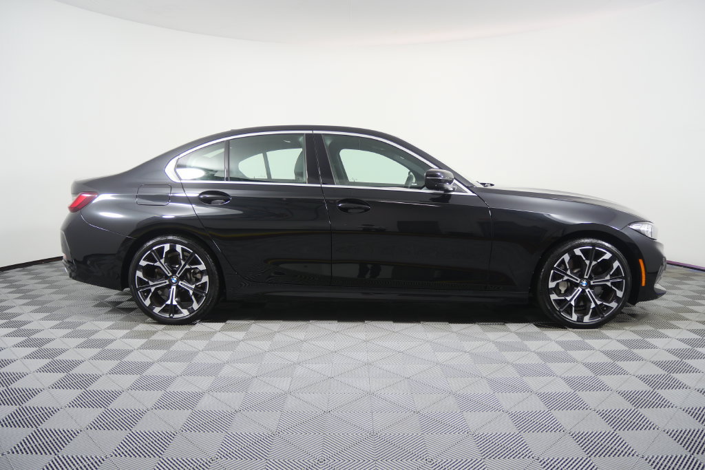 Certified 2025 BMW 330i Sedan RWD image 3