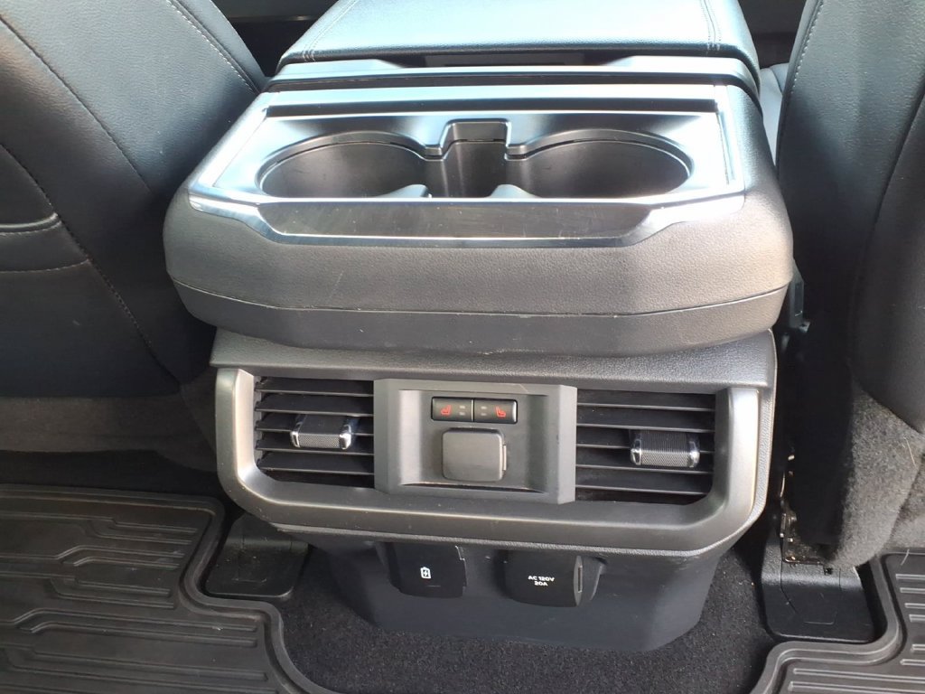 Used 2024 Ford F150 Lariat w/ Equipment Group 502A High AWD/4WD image 17