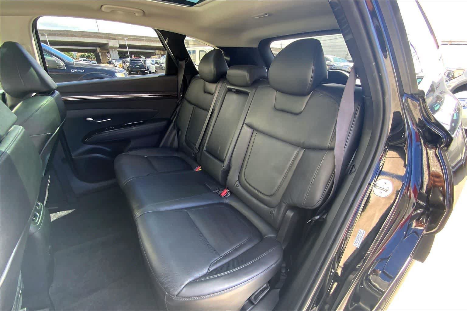 Used 2023 Hyundai Tucson Limited AWD/4WD image 29