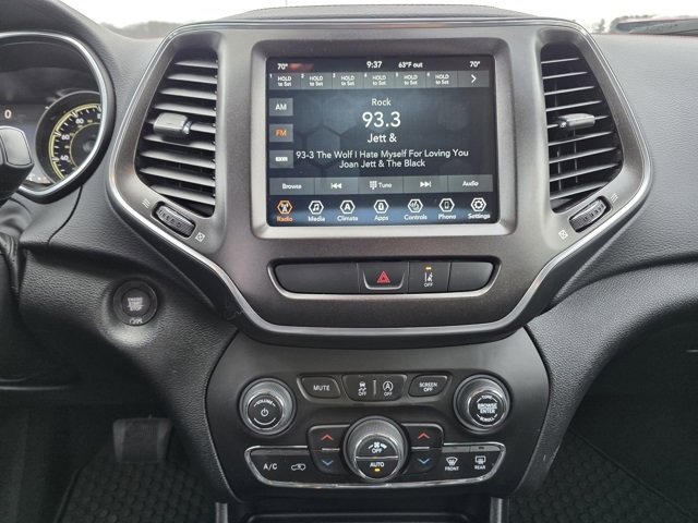 Used 2022 Jeep Cherokee Trailhawk w/ Premium Leather Package image 31