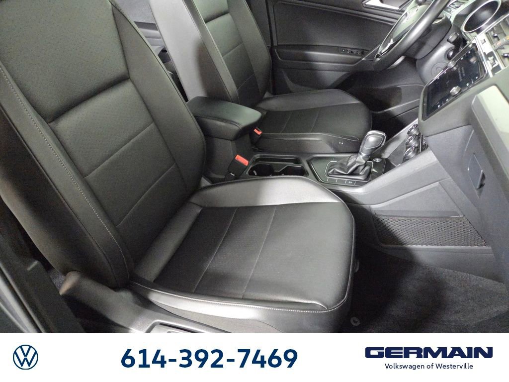Used 2018 Volkswagen Tiguan SE w/ Panoramic Sunroof Package image 28