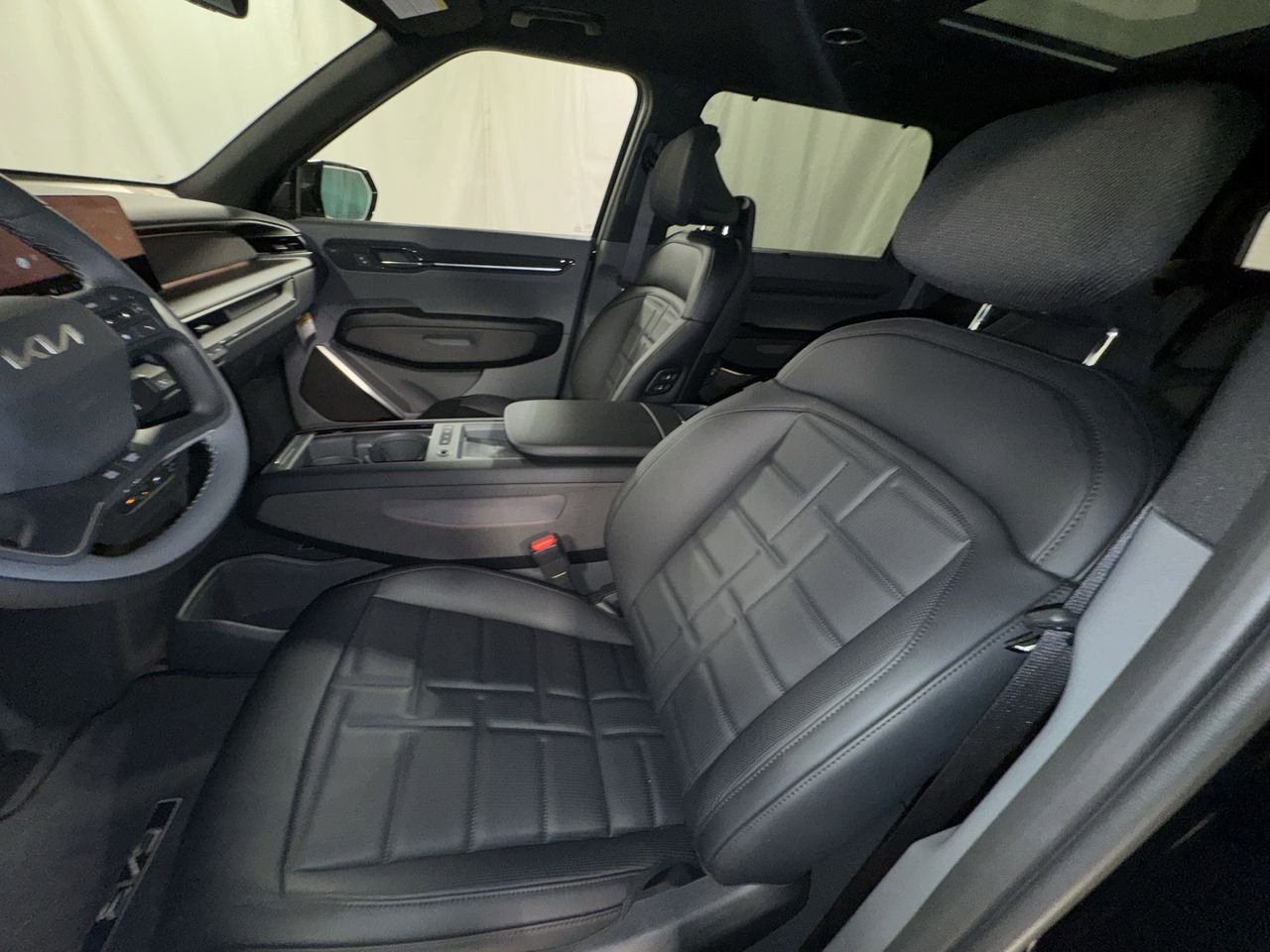 New 2026 Kia EV9 Land w/ Nightfall Edition Package image 13