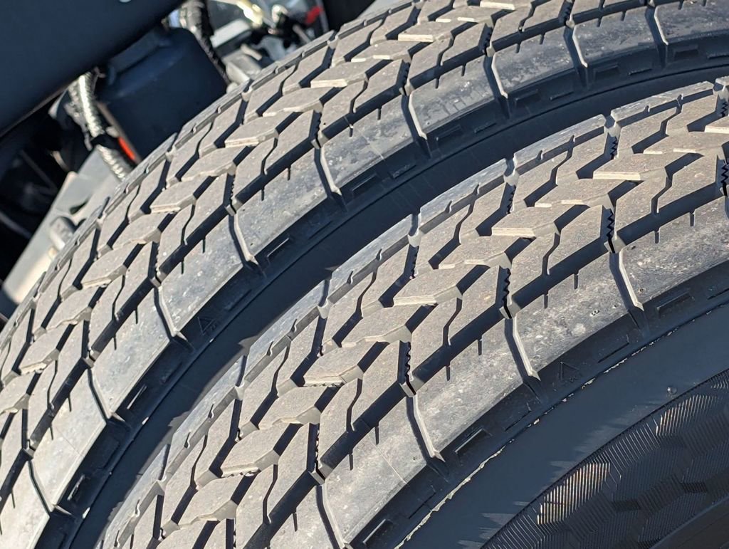 New 2026 Ford F550 4x4 Regular Cab Super Duty image 18