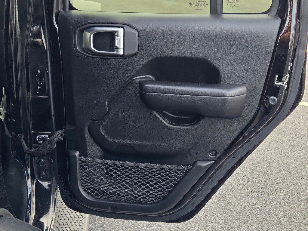 Used 2019 Jeep Wrangler Unlimited Sport S image 7