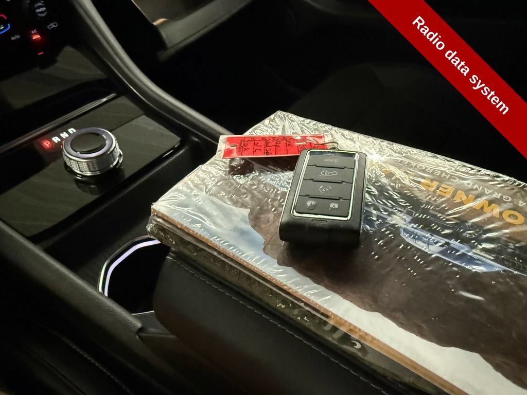 Used 2024 Jeep Grand Cherokee Altitude AWD/4WD image 30