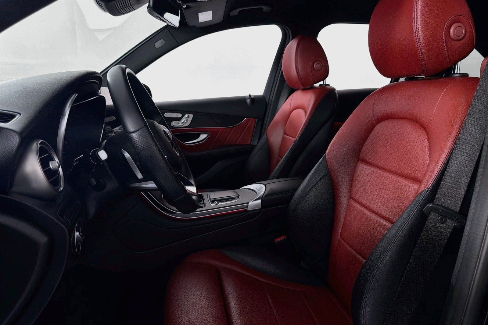 Certified 2022 Mercedes-Benz GLC 300 4MATIC w/ AMG Line image 18