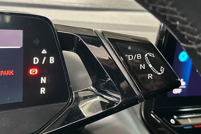 Used 2022 Volkswagen ID.4 Pro AWD/4WD image 27