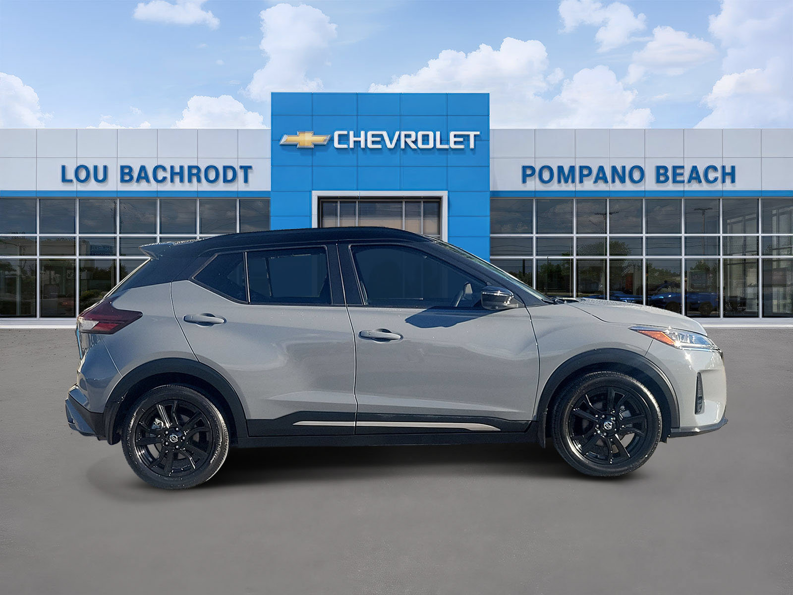 Used 2021 Nissan Kicks SR FWD image 2