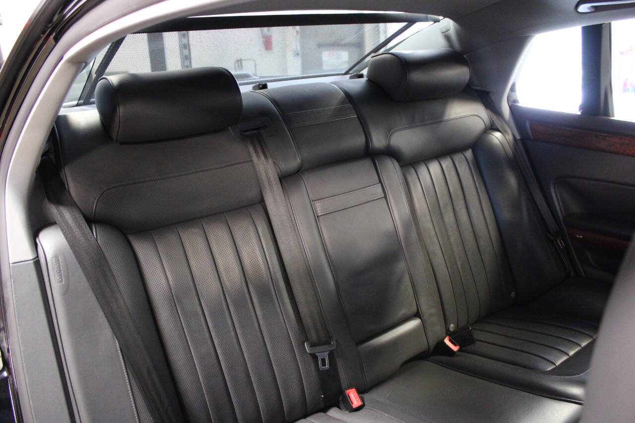 Used 2004 Volkswagen Phaeton V8 AWD/4WD image 29