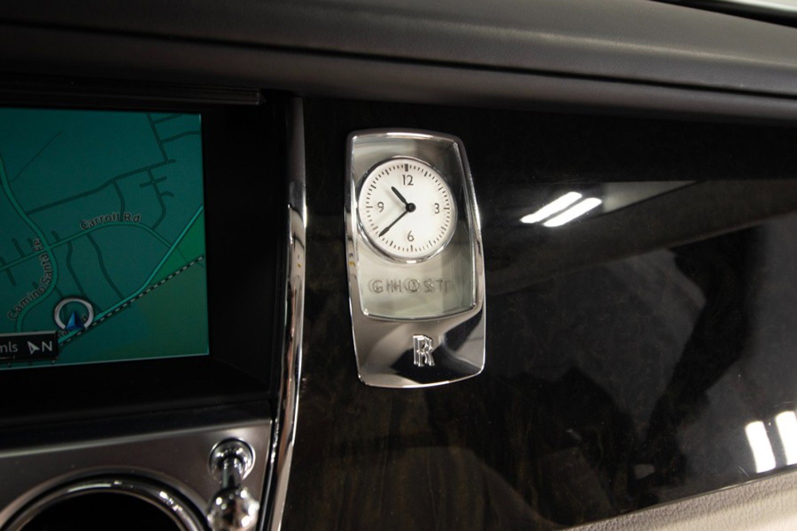 Used 2015 Rolls-Royce Ghost Extended Wheelbase image 36