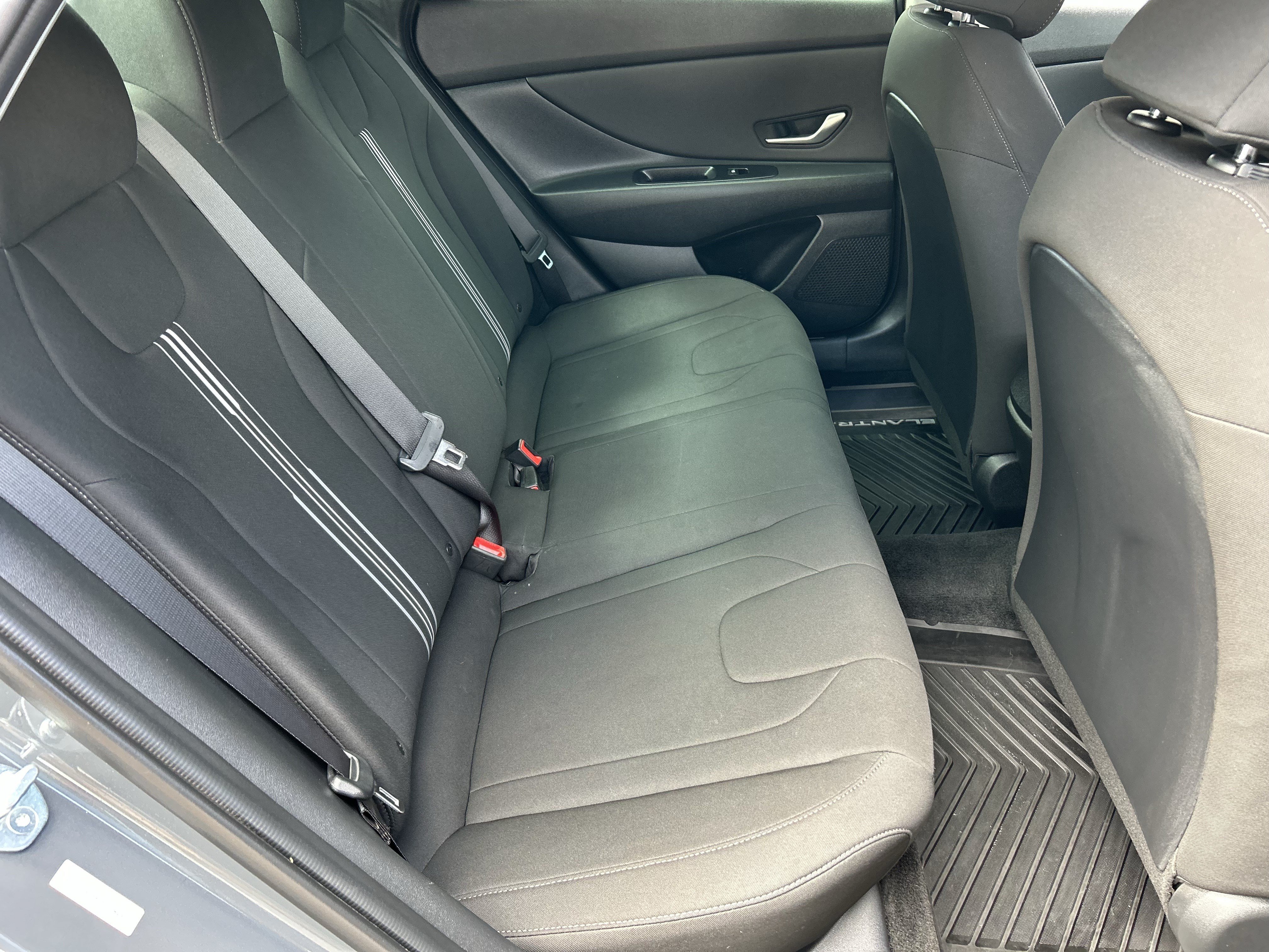 Used 2023 Hyundai Elantra SEL w/ Convenience Package FWD image 11