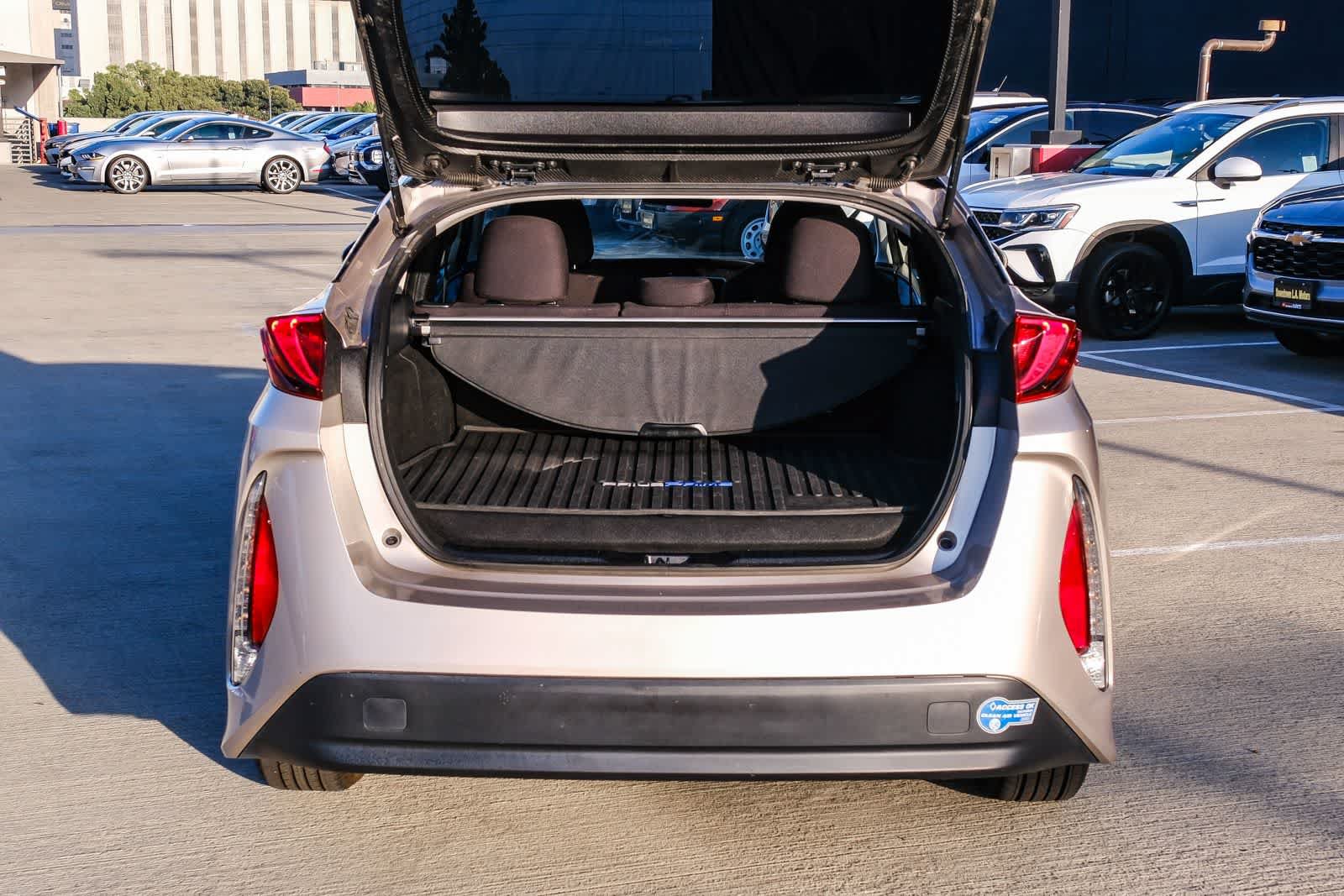 Certified 2022 Toyota Prius Prime LE FWD image 27