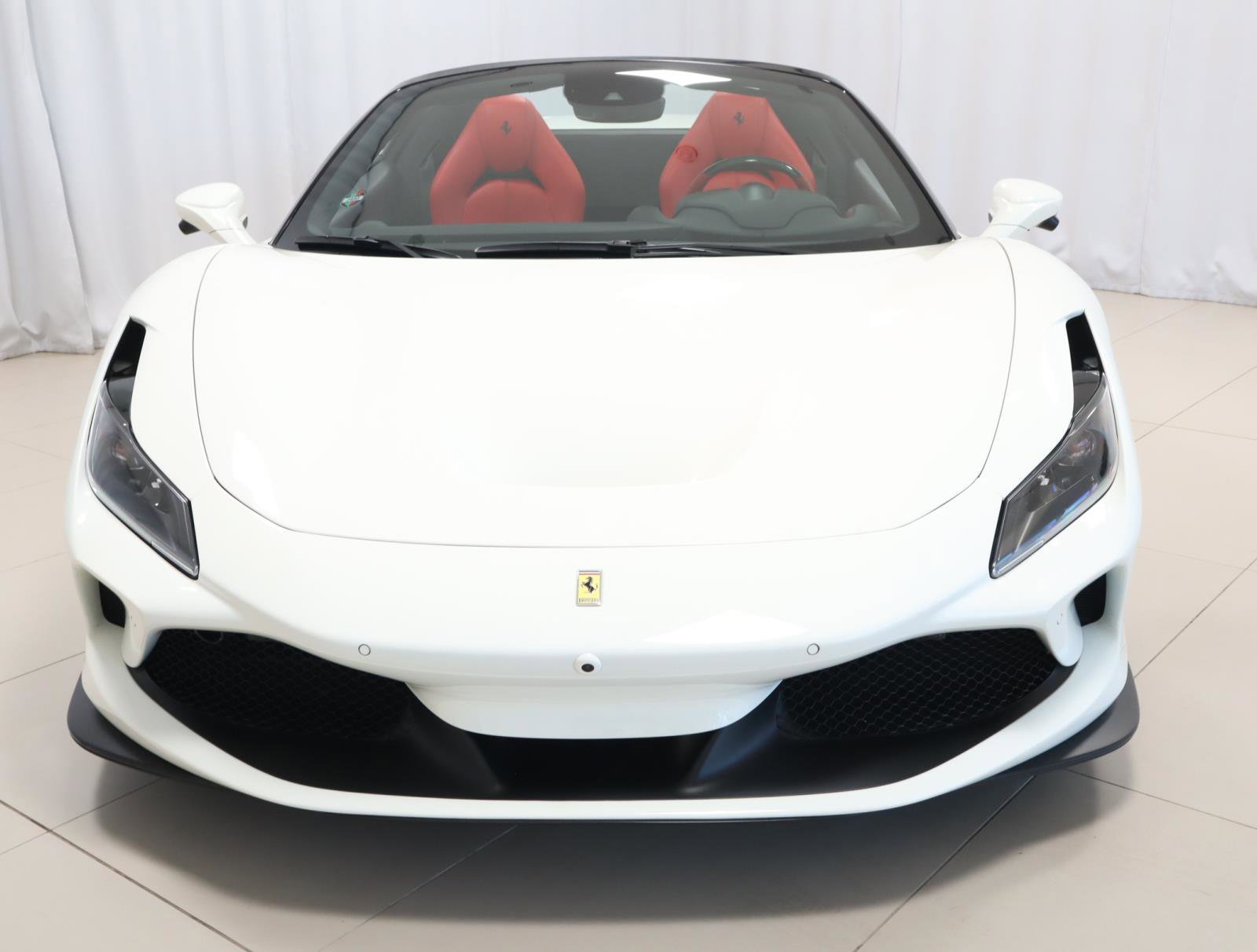 Used 2023 Ferrari F8 Tributo RWD image 4