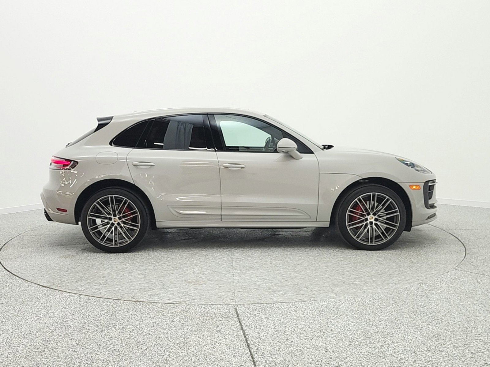 Used 2023 Porsche Macan S image 4