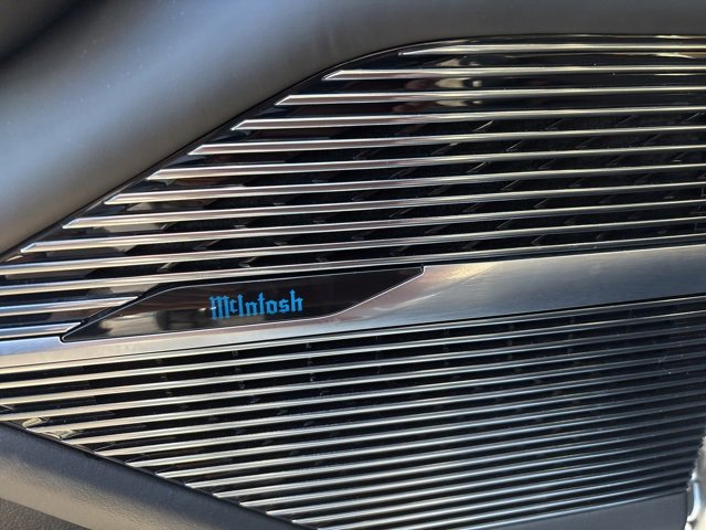 Used 2024 Jeep Grand Wagoneer Series III w/ Rear Seat Video Group 1 image 18