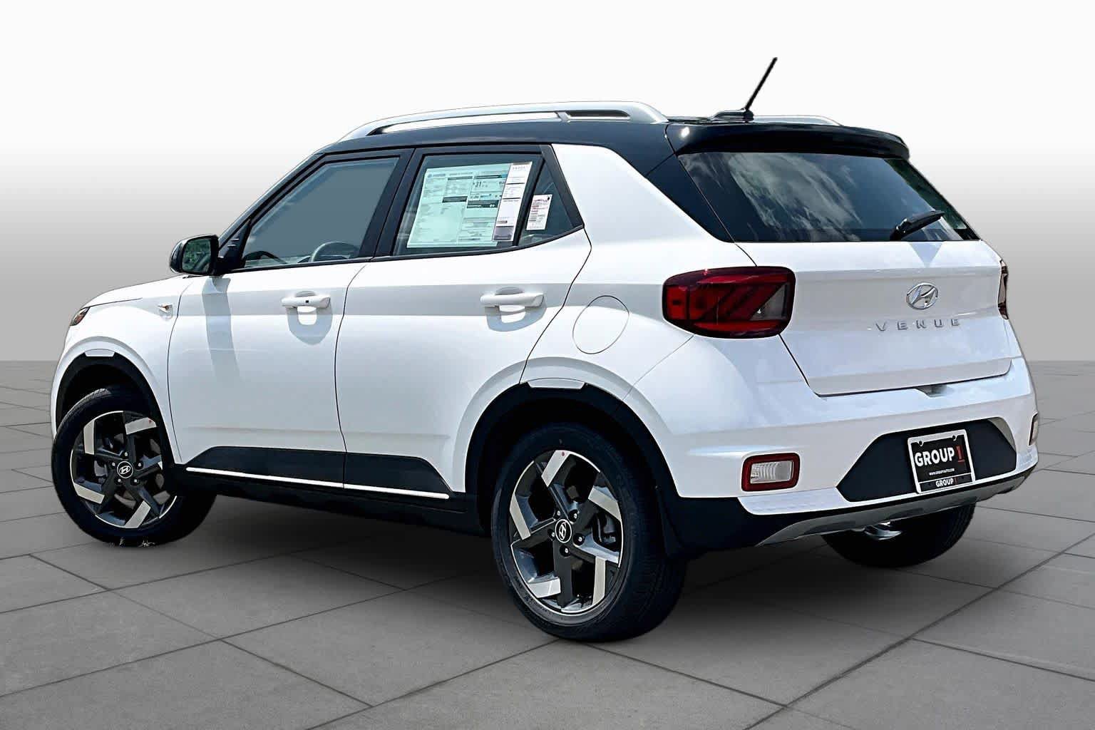 New 2026 Hyundai Venue SEL FWD image 7