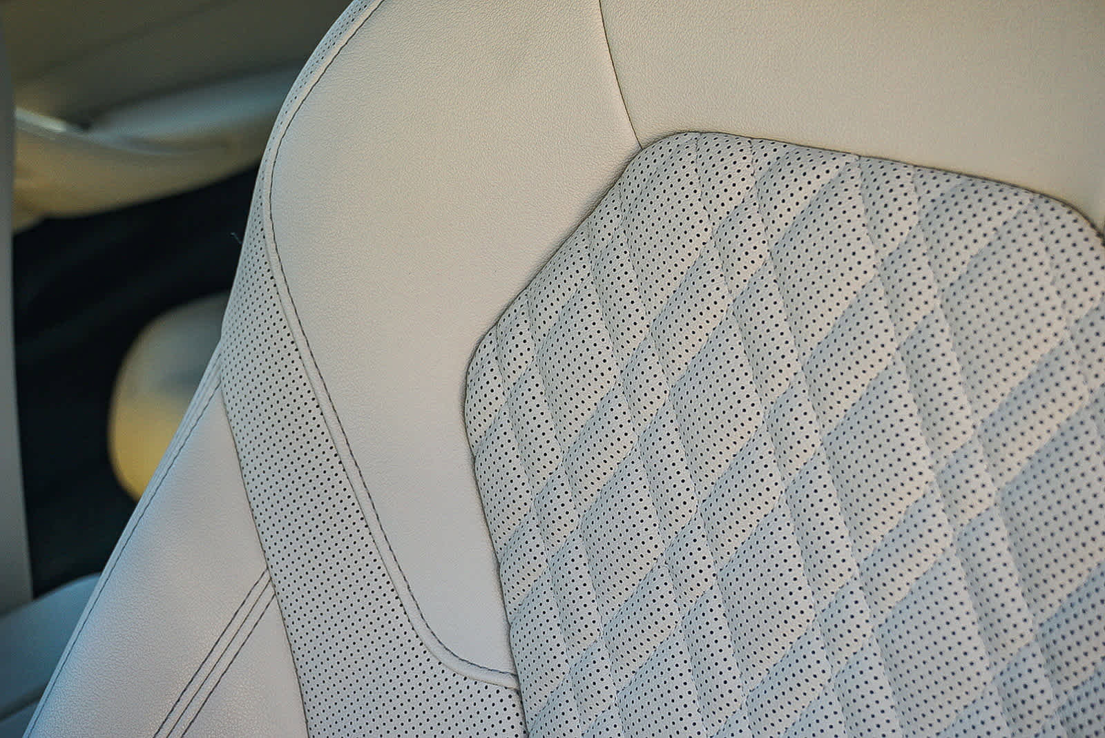 Certified 2023 BMW 530i w/ Premium Package image 26