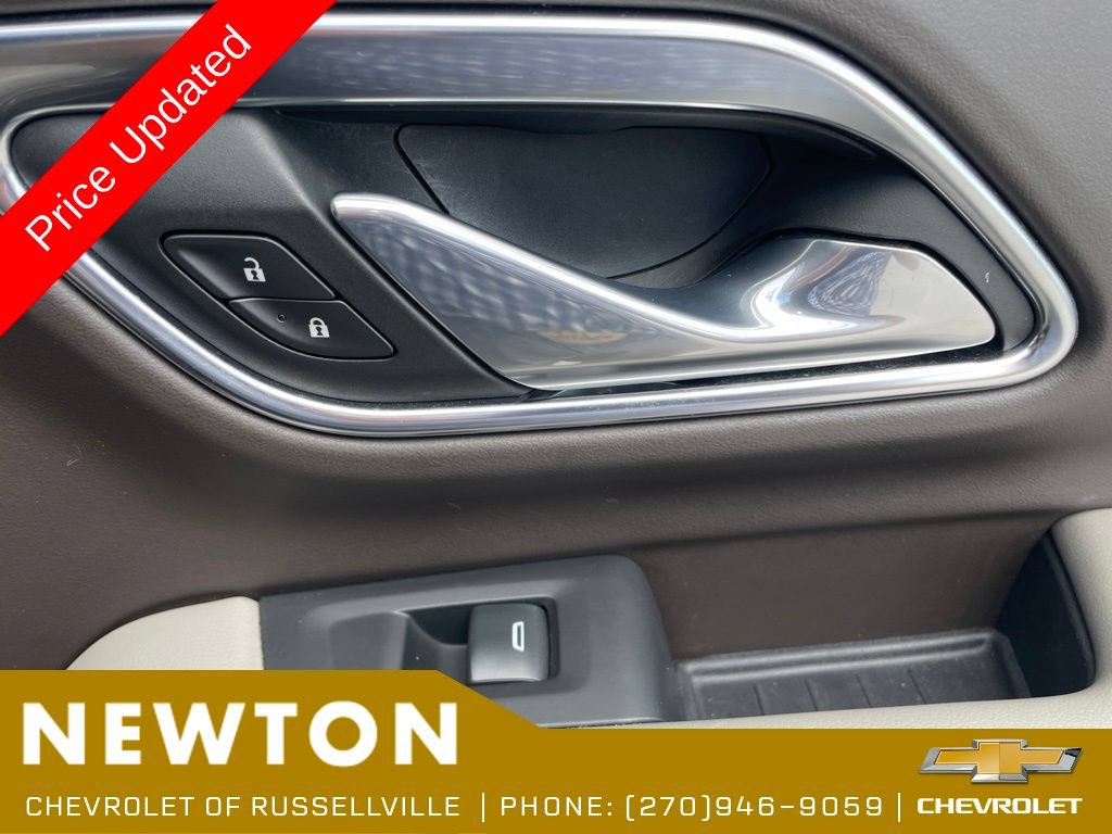 Used 2021 Chevrolet Tahoe Z71 w/ Z71 Off-Road Package AWD/4WD image 31
