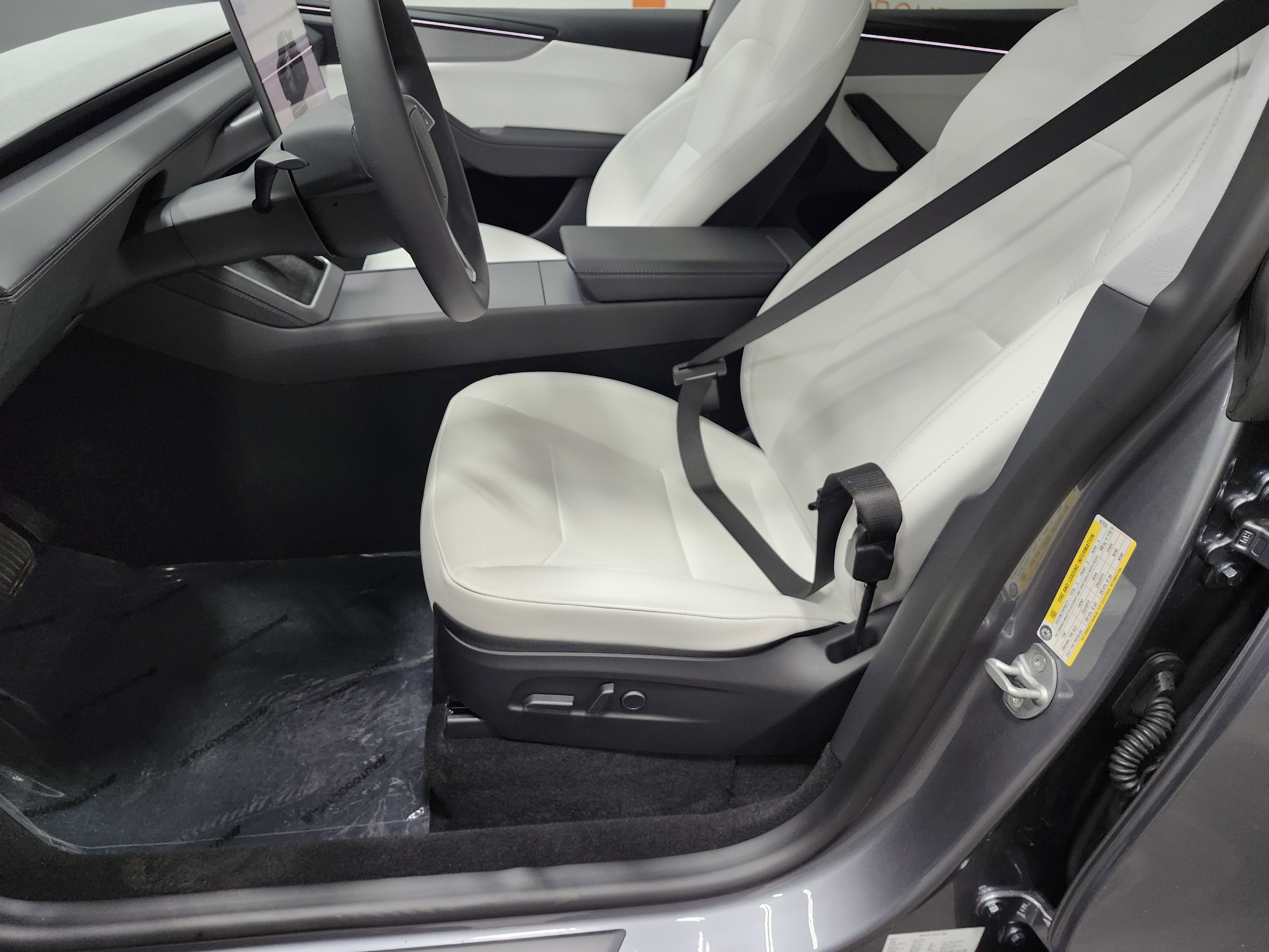 Used 2026 Tesla Model Y image 23