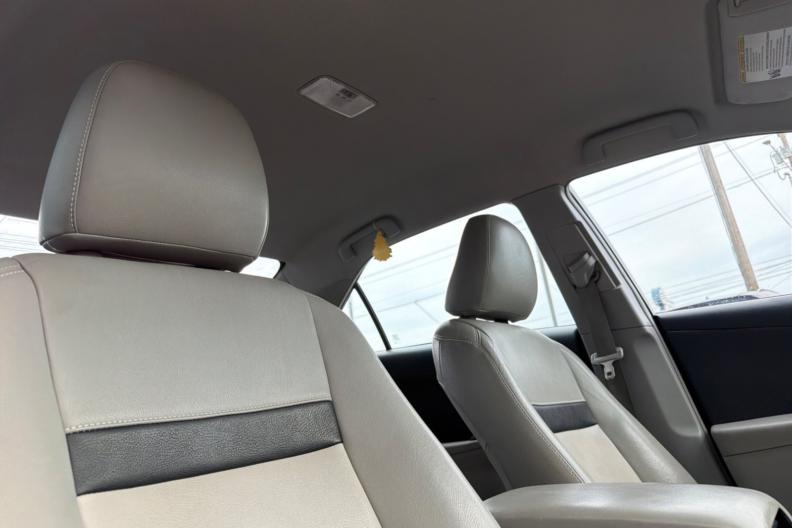 Used 2014 Toyota Camry LE FWD image 17
