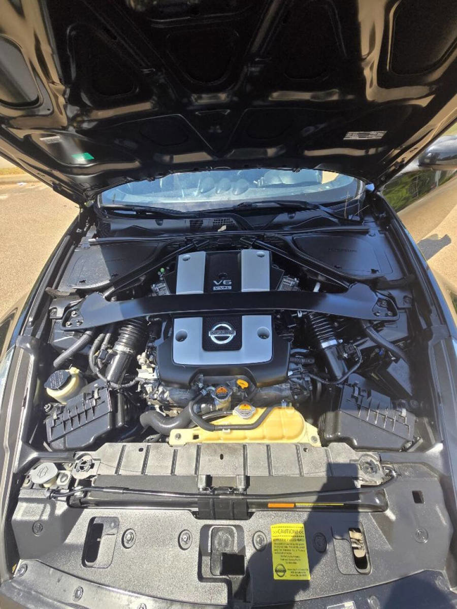 Used 2013 Nissan 370Z Touring w/ Sport Pkg RWD image 13