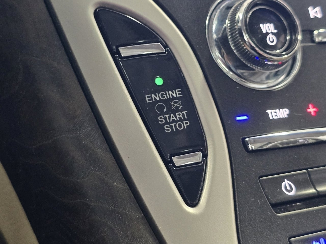 Used 2020 Lincoln Nautilus Reserve FWD image 28