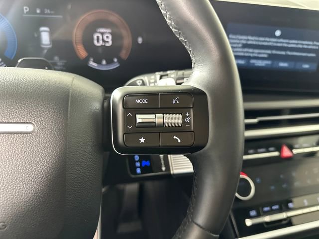 Used 2025 Hyundai Santa Fe XRT image 16