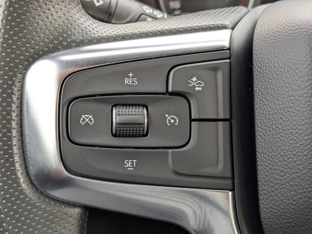 Used 2025 Chevrolet Blazer LT image 25