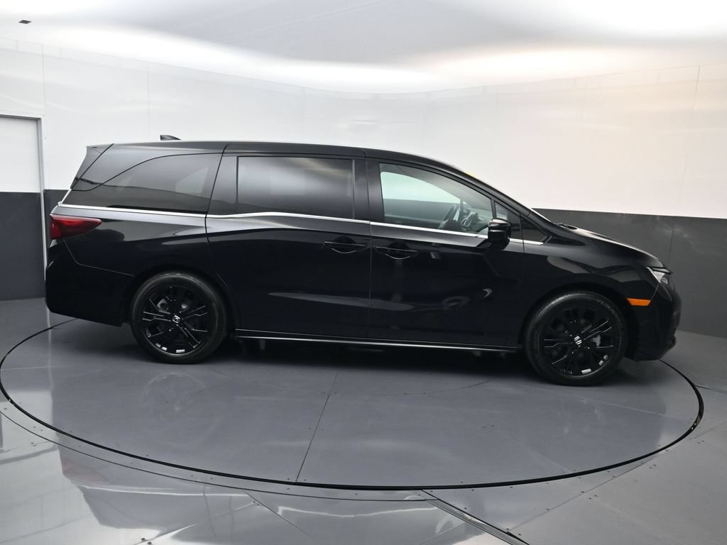 Used 2025 Honda Odyssey Sport-L image 2