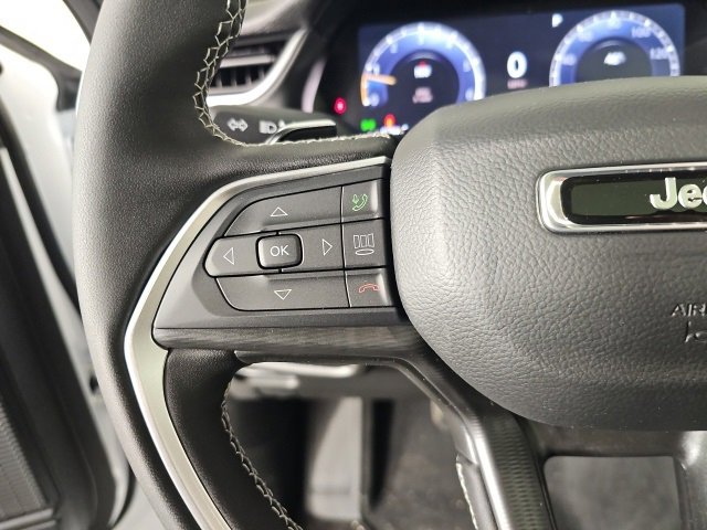 New 2025 Jeep Grand Cherokee 4WD image 19