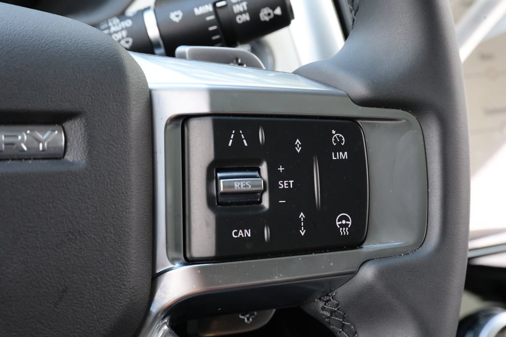 Used 2026 Land Rover Discovery Limited Edition AWD/4WD image 21
