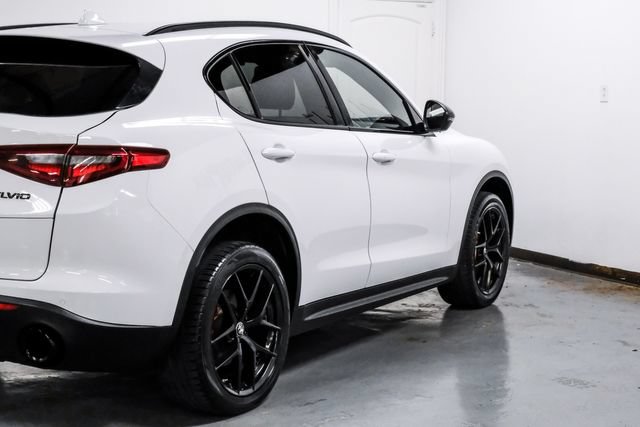 Used 2019 Alfa Romeo Stelvio w/ Nero Edizione RWD image 13